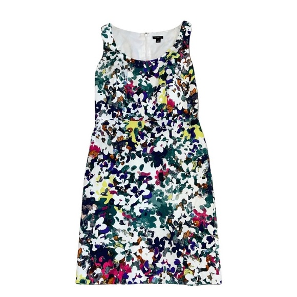 Ann Taylor Dresses & Skirts - NWT Ann Taylor Floral Print Dress (Size 8P)